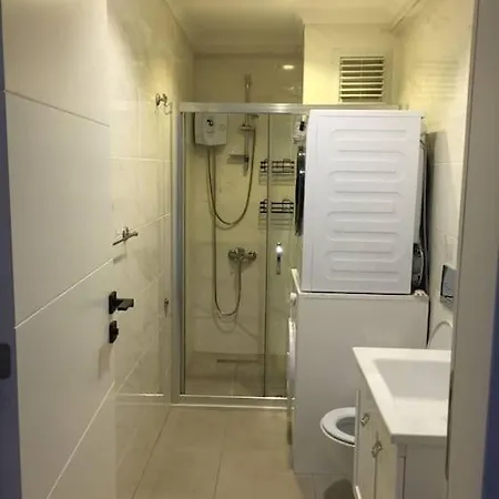 Sunny And Spacious Apartman